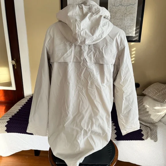 Barbour Katafront Jacket Vented, Hide-away Hood Color: Mist - Picture 3 of 12